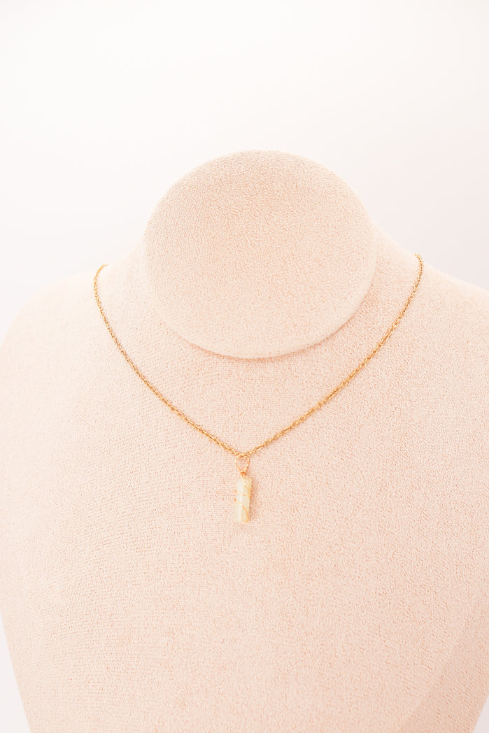 Collier Pendentif Mini Pilier Jade "Fleurs de Prunier